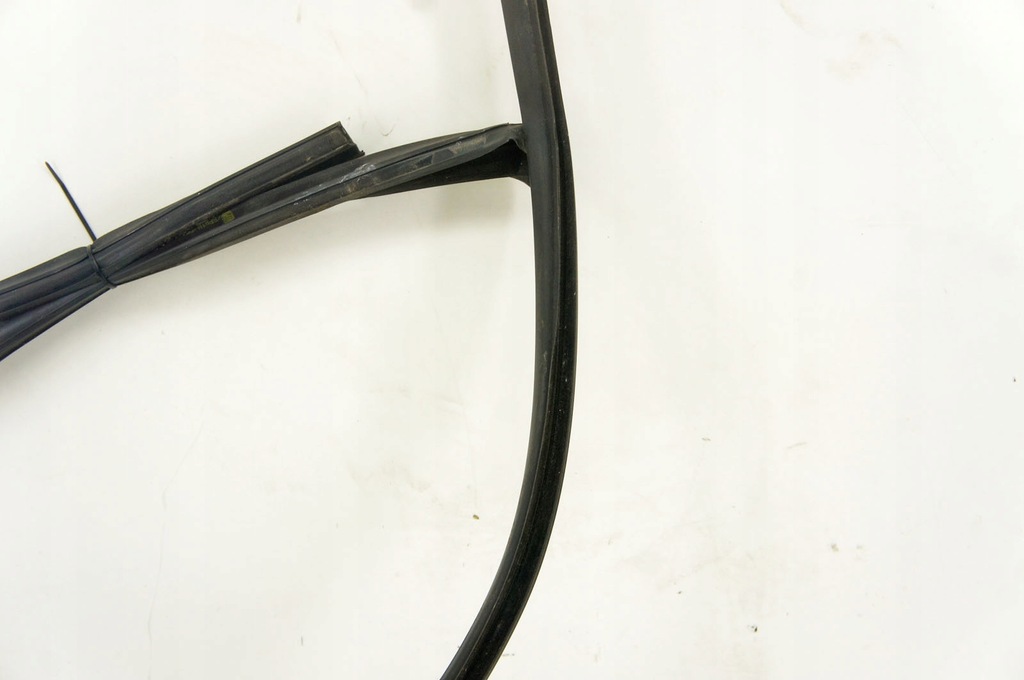 фото №5, Sn147 seat leon iii прокладка скло двері лівий перед