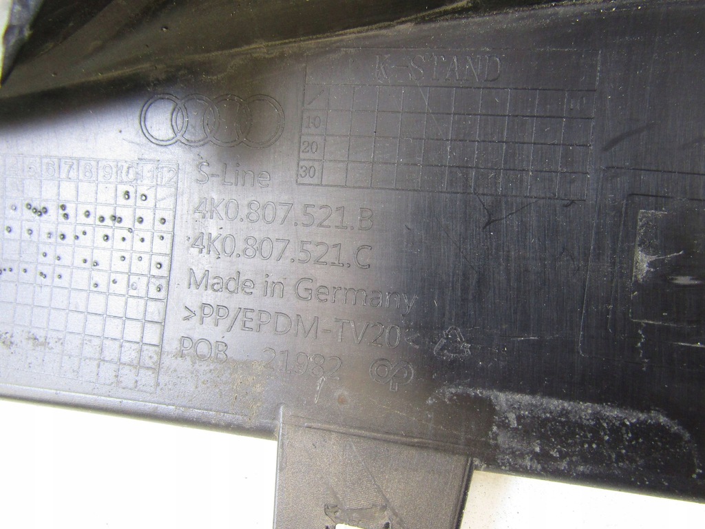 фото №11, Audi a6 c8 s-line спойлер бампера задня 4k0807521b