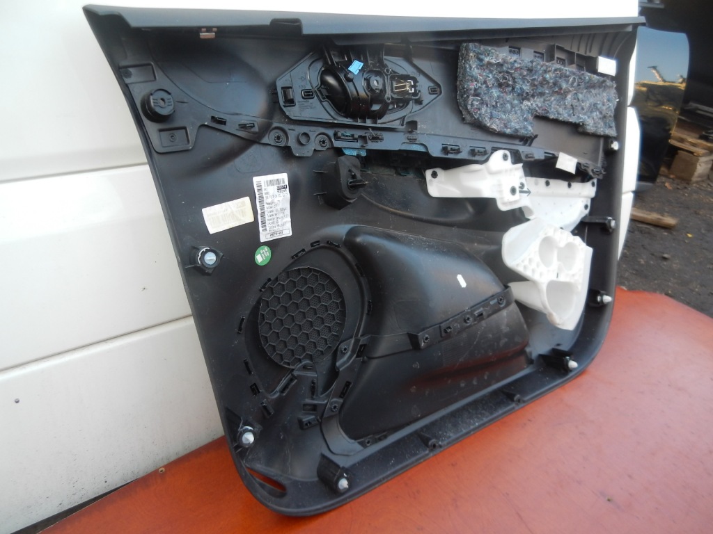 Оббивка дверей ліва перед clio iv 18r європа Зі Шроту