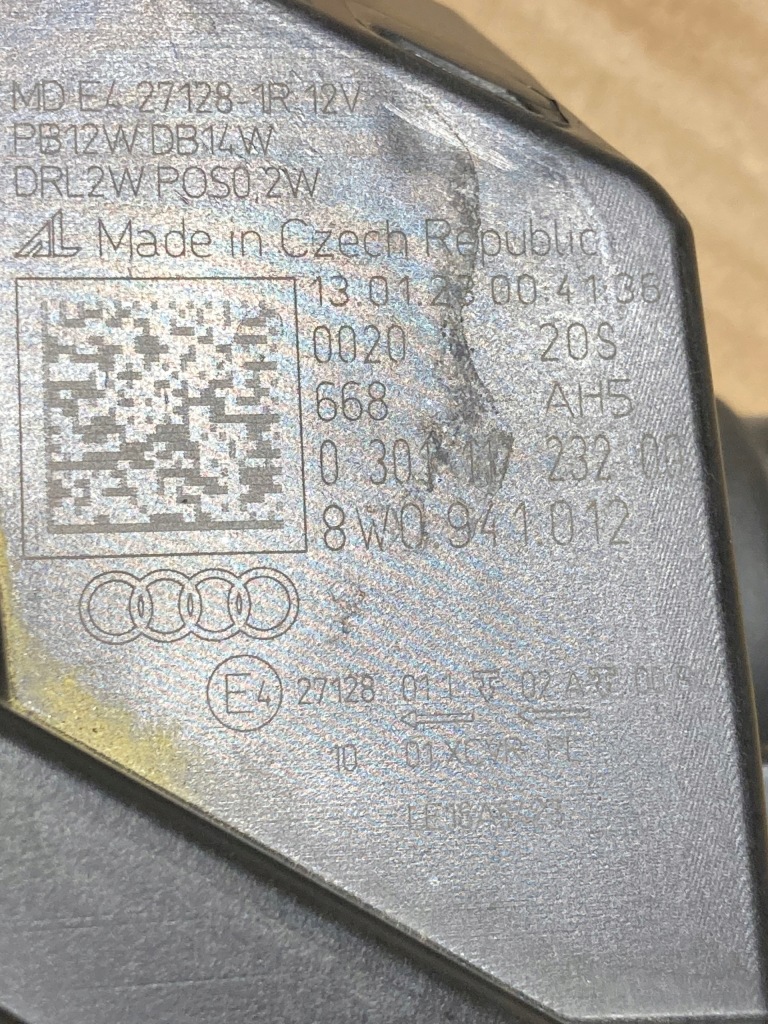 Фара правый  led audi a4 b9 рестайлинг  8w0941012 Киев
