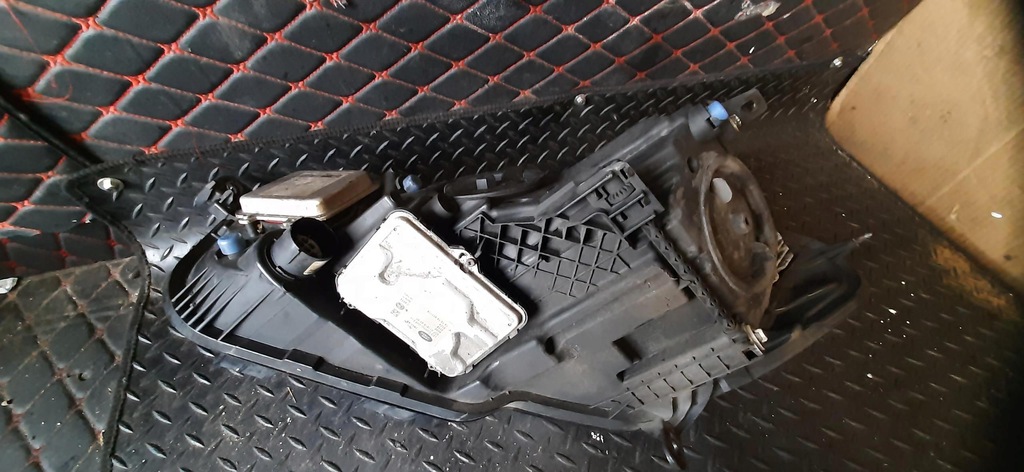 фото №10, Лампа правый перед anglik jaguar xe gx72-13w029-dg