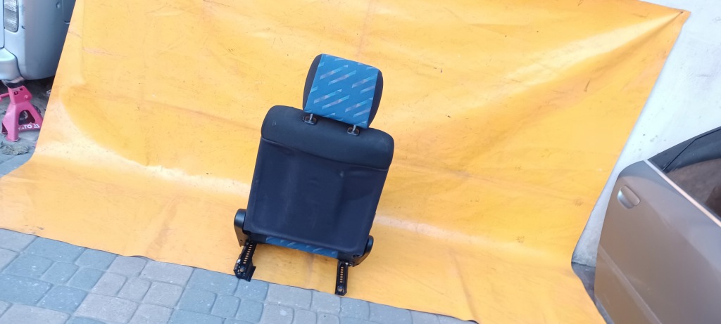 Сиденье левое  перед mercedes w202 95-00r niebiesko чёрный . Недорого