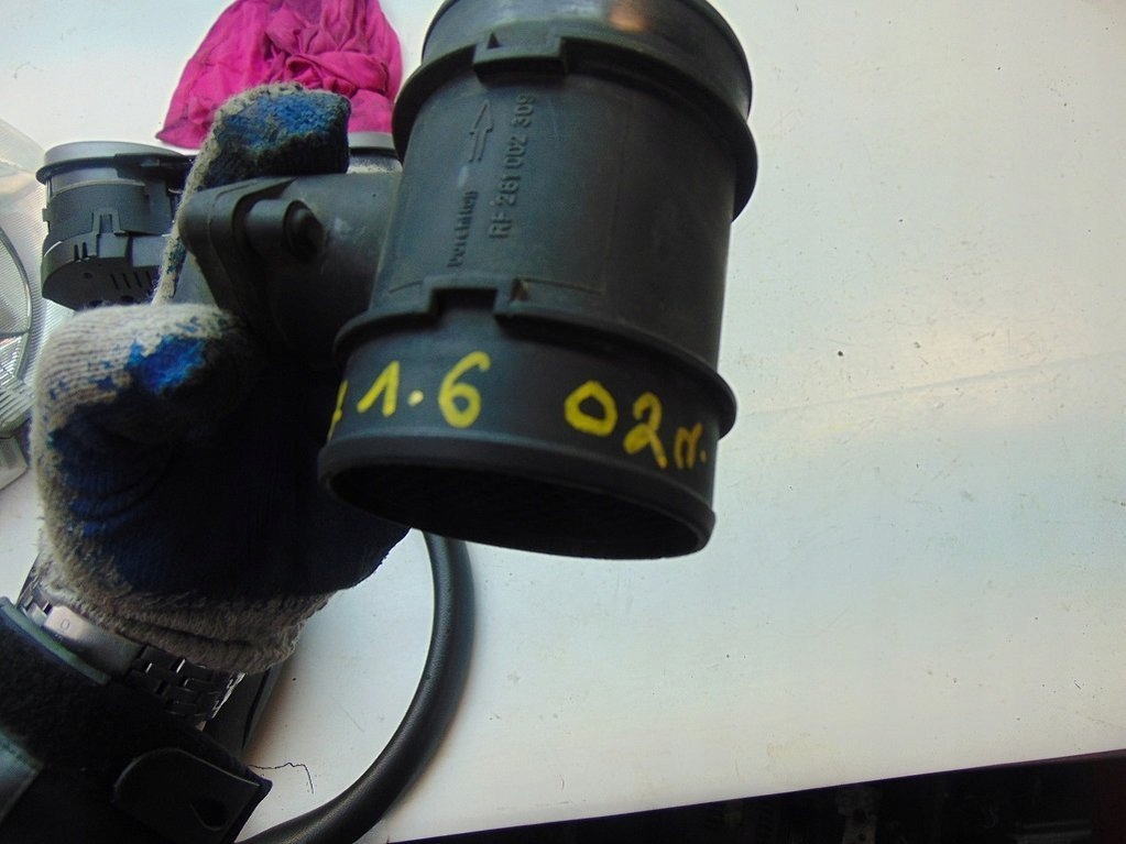 фото №8, Alfa romeo 147 1.6 02r - расходомер 281002309