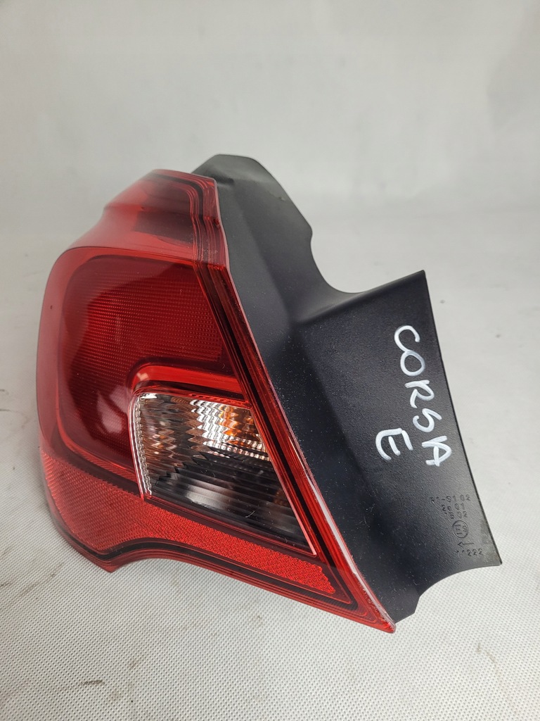 фото №11, Opel corsa e 14- лампа задня задня rh/lh