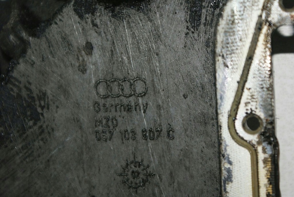 фото №12, Audi a8 d3 4.0 tdi піддон оливи масляна 057103607c