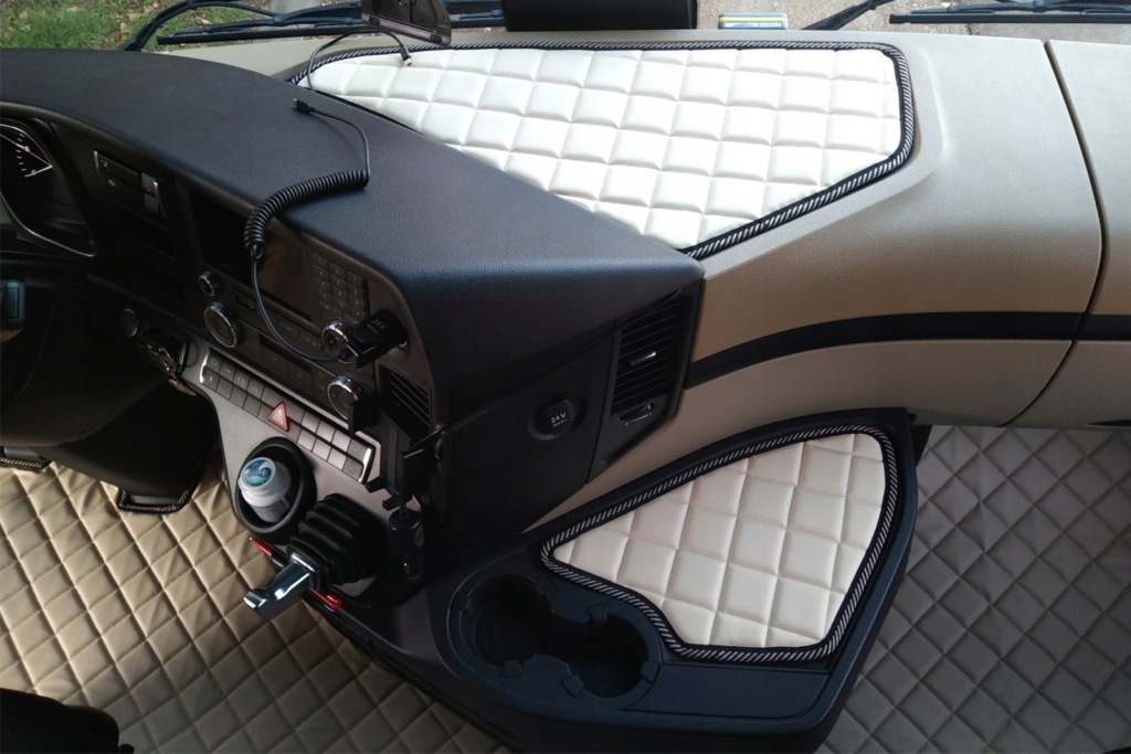 фото №3, Килимки na полиця стьобані tir mercedes actros mp4 mp5
