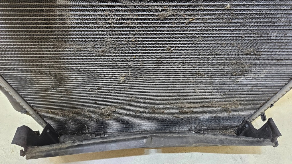 Радіатор води впуск mercedes sprinter w907 a9075001200 Ціна