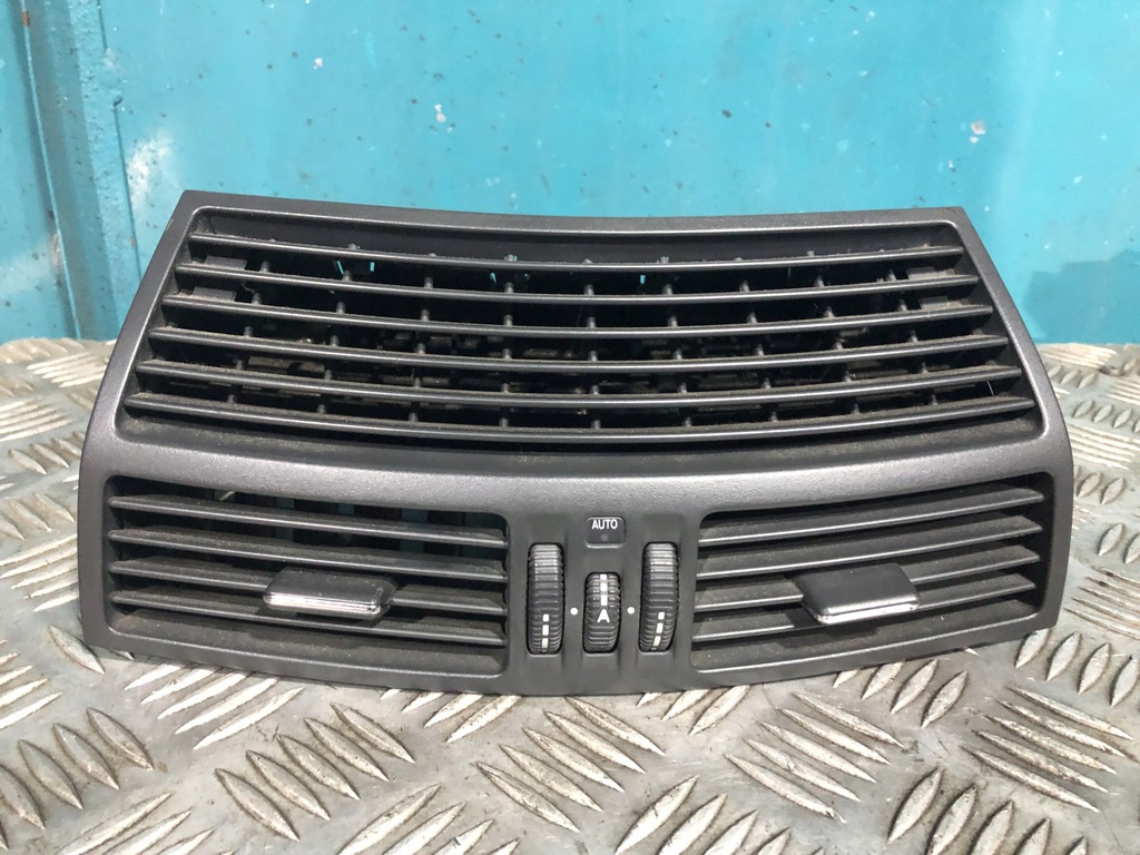 фото №1, Mercedes w220 lift середня решітка обдув