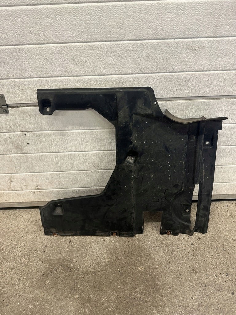 фото №1, Audi q5 захист підвіска права плита 80a825216a