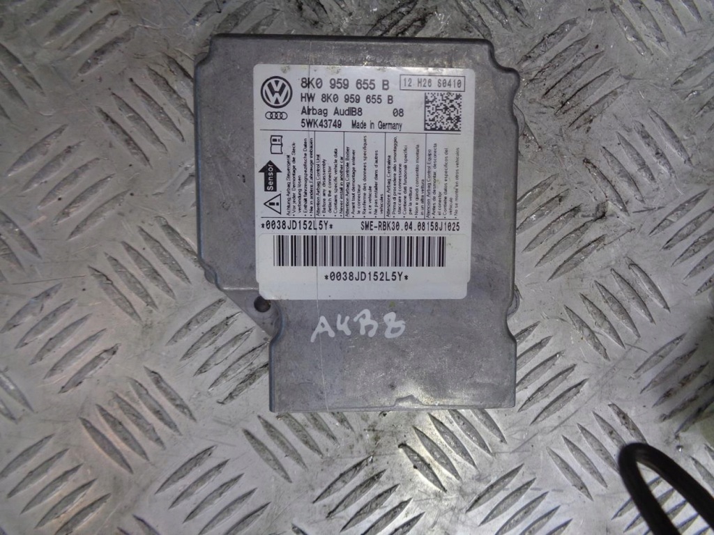 фото №10, Панель приладів приладова панель  спрацювання подушка безпеки ремені шторки безпеки audi a4 b8 08- eu