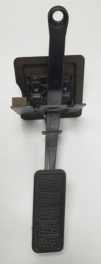 фото №1, Педаль газу volvo v90 i 3.0 r6 1272001