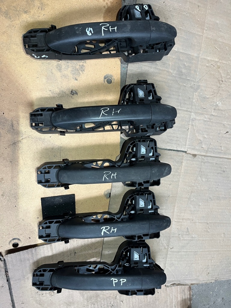 Купить A9077600400 ручка дверь правая mercedes sprinter 18-24 rok оригинал