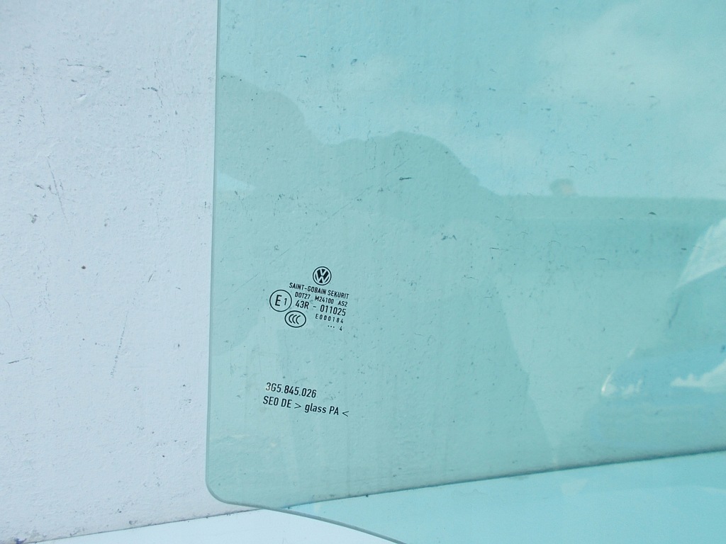 фото №2, Скло двері права задня vw passat b8 sedan