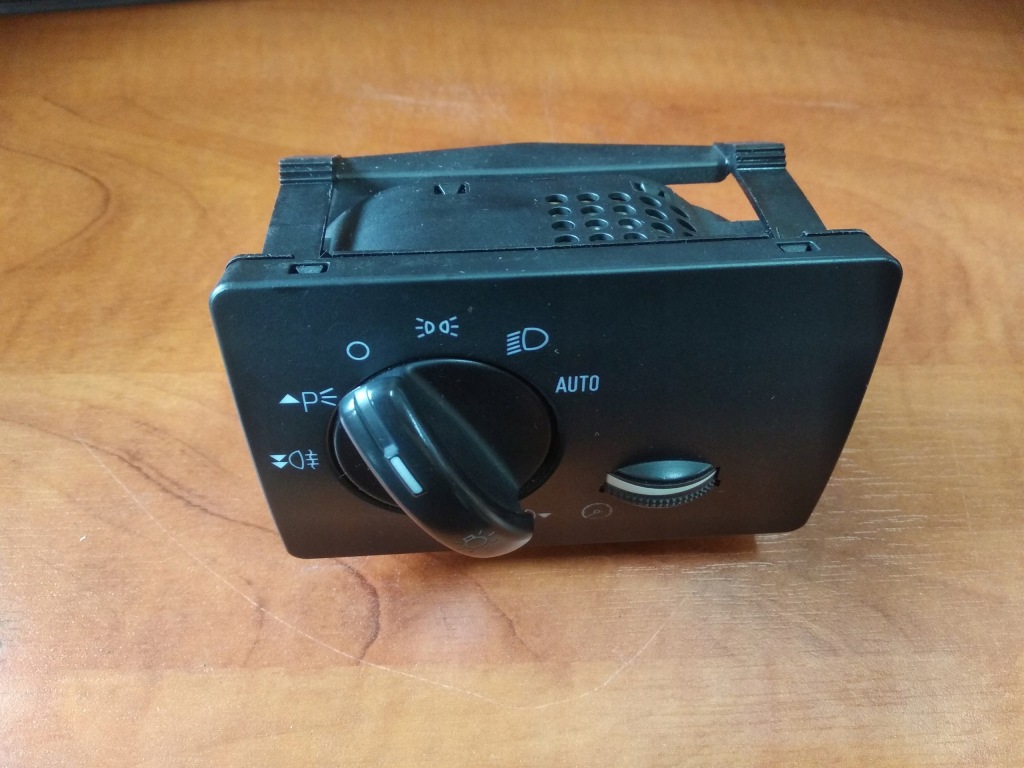 фото №1, Выключатель переключатель света ford focus mk2 4m5t-13a024-ja