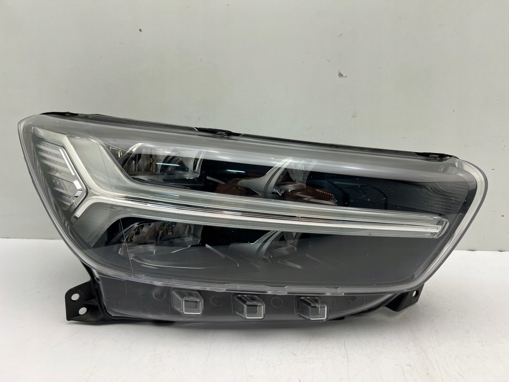 фото №1, Volvo xc40 лампа передня права перед full led 2017-