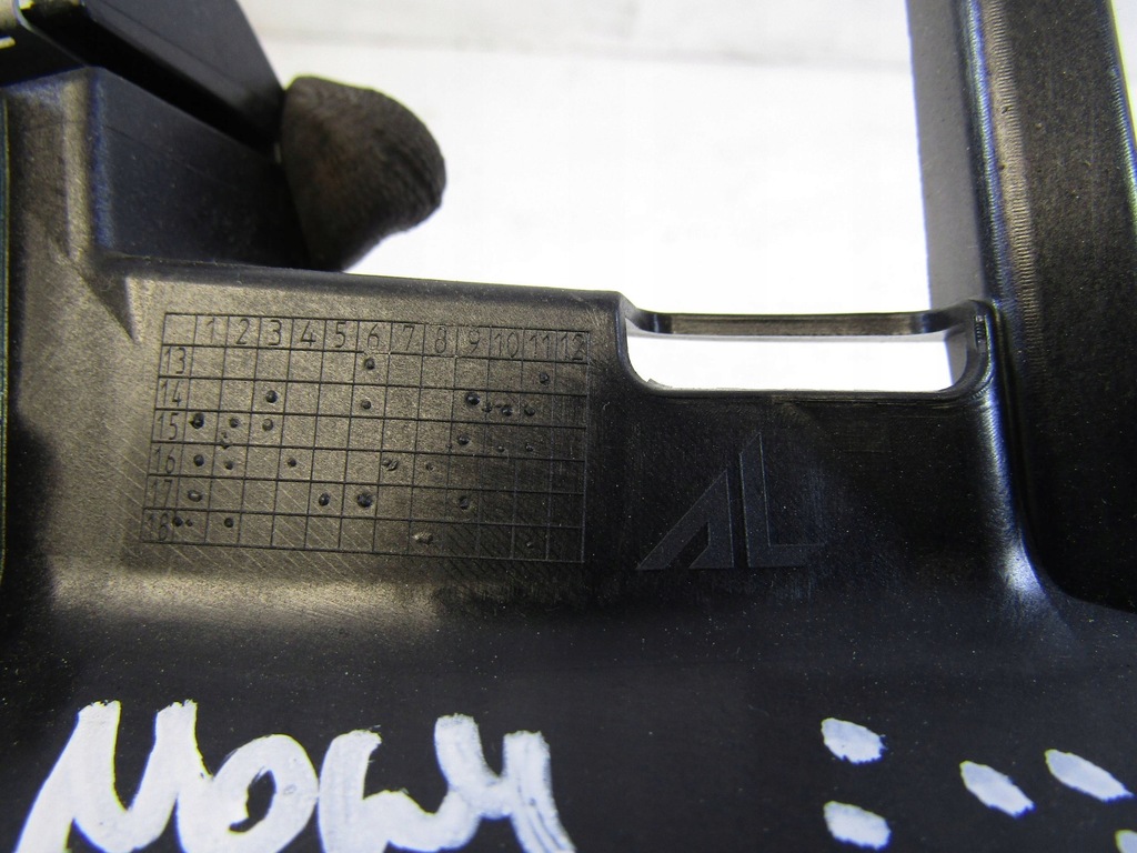 фото №8, Bmw 2 f45 f46 кронштейн лампи правий перед 1301336178