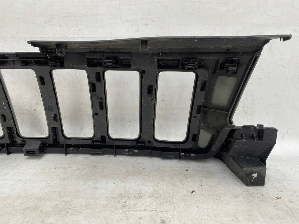 фото №10, Jeep grand cherokee wk2 iv 10- решітка радіатора решітка радіатора перед 57010708