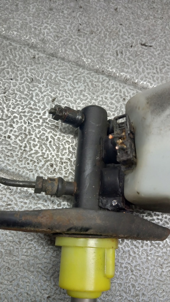 фото №4, Насос гальмівна nissan micra k11 lift 02r