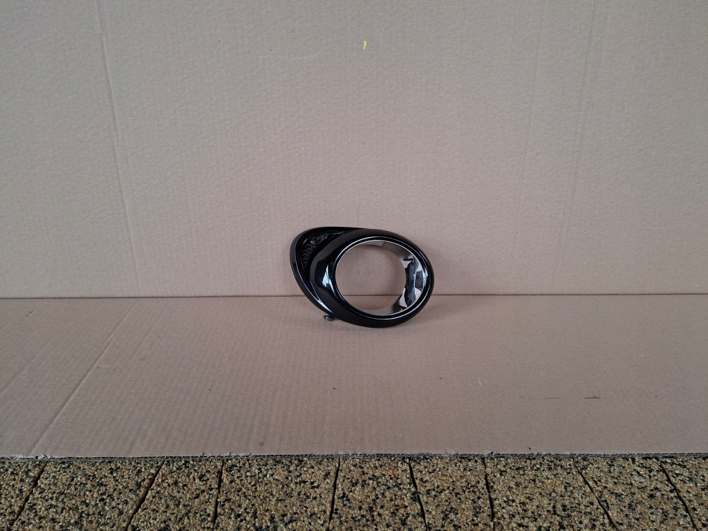 Купить Решётка рамка противотуманной фары opel adam правая