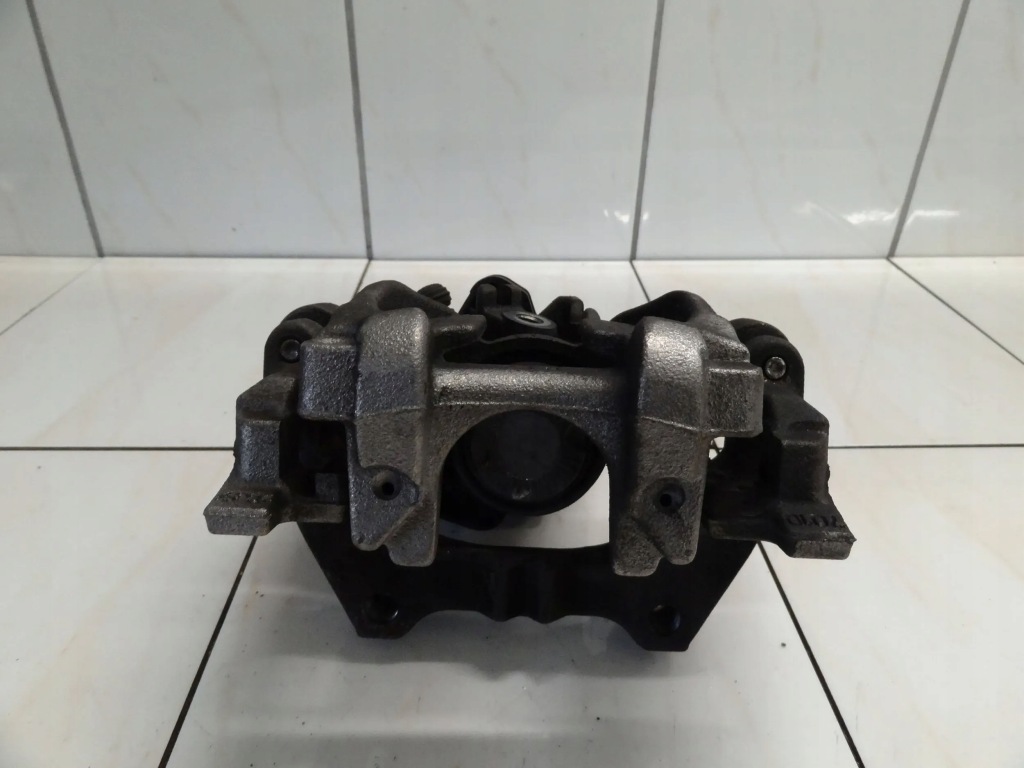 фото №4, Vw t-roc 2021 1.5 tsi супорт гальмівний правий задня 5q0615406gp