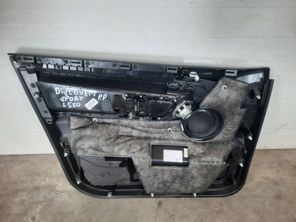 фото №3, Land rover discovery sport l550 обшивка дверь правый перед