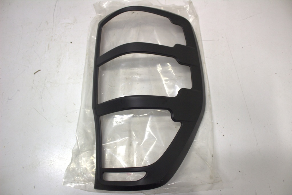 фото №1, Защита лампы задняя правая ford ranger 3 nowa czarna