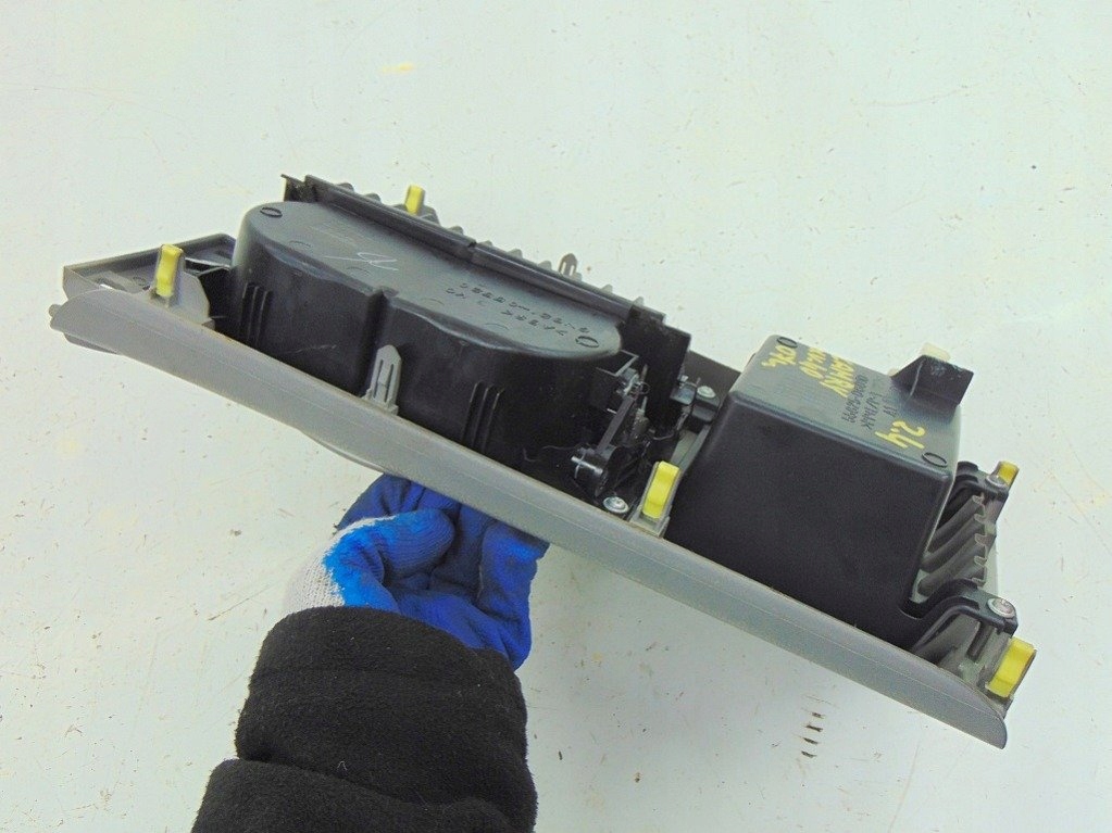 фото №6, Toyota camry 07-11 бардачок туннель средний