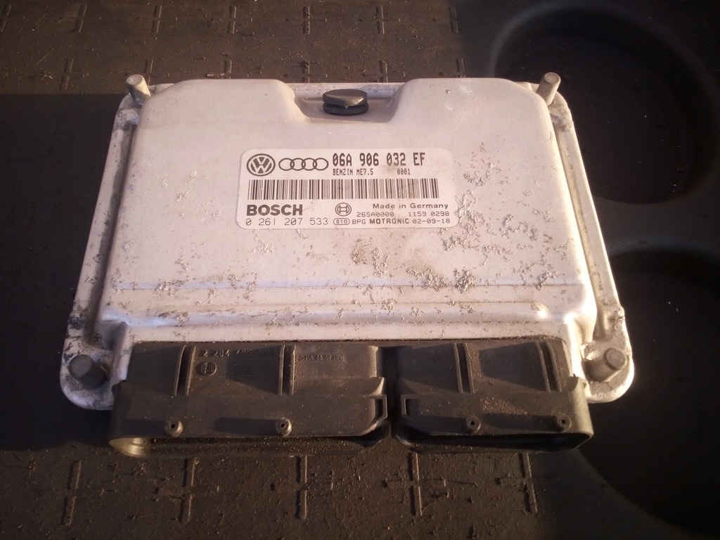 фото №1, Audi a3 8l golf бортовой компьютер двигателя 06a906032ef 1.8