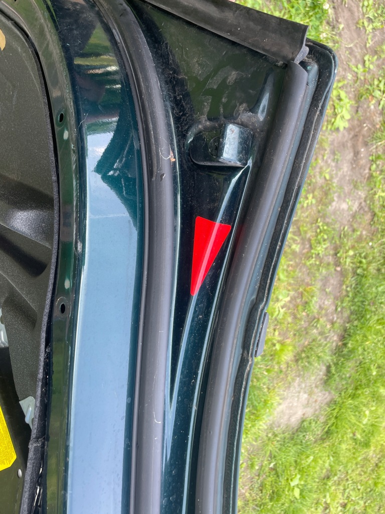 Дверь левая задний bmw e39 универсал oxfortgrun Недорого