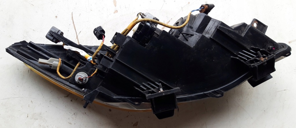 фото №9, Mazda 3 bl левая передняя лампа линза