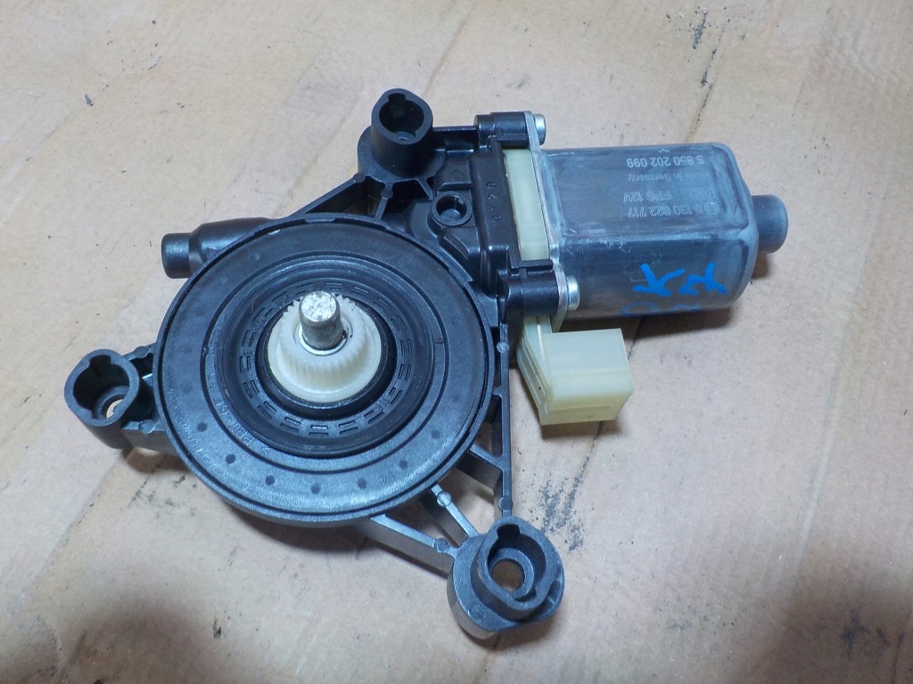 фото №1, Skoda octavia iii моторчик скло лівий перед