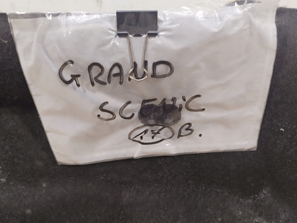 фото №3, Шумоизоляция капот + клипсы renault scenic iii 3 lift 2012-2016