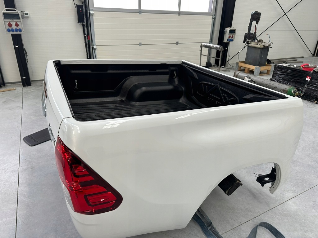 фото №8, Лоток обшивка простір кузов вантажний піддон toyota hilux 4x4