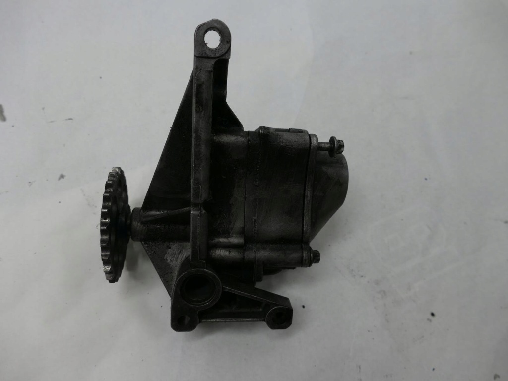 фото №1, Mercedes w203 2.2 cdi насос масла масляная w211