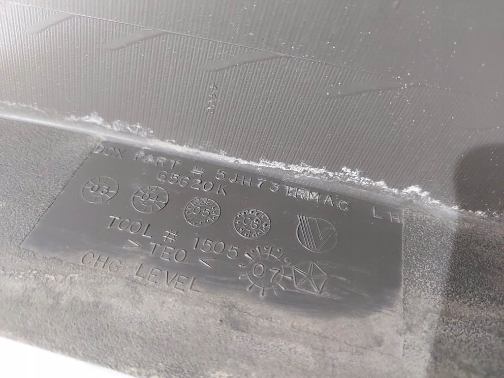 фото №9, Jeep cherokee iii kj 01- молдинг крила лівий задня