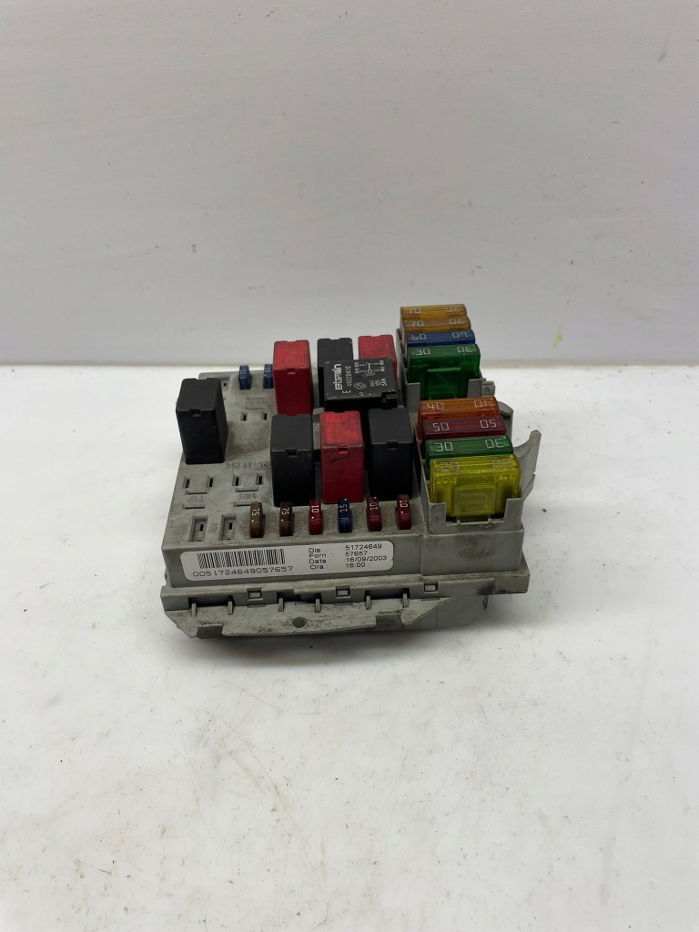 Купити Коробка запобіжників fiat 51724649