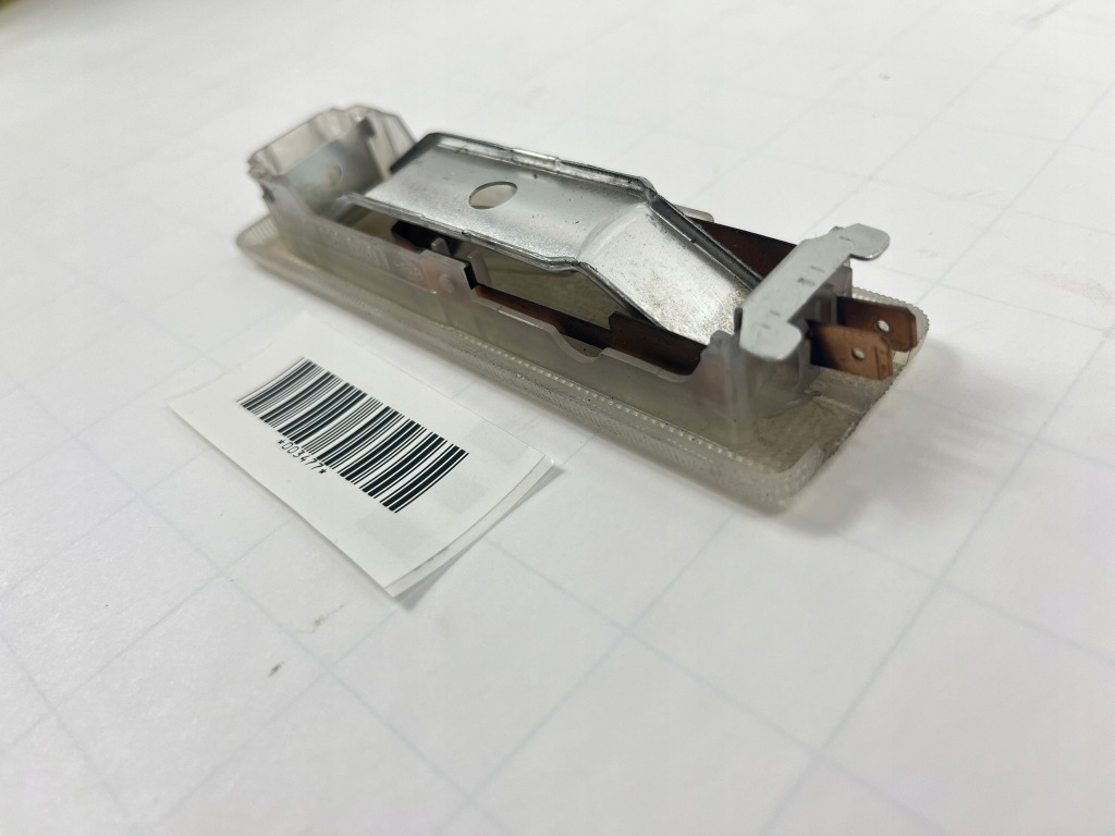 фото №9, Лампа задня освітлення кабіни mercedes w124 0018200601