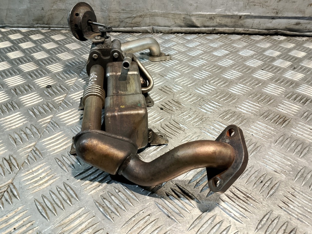 Радіатор вихлопних газів lexus is 220 2.2 d Оригінал