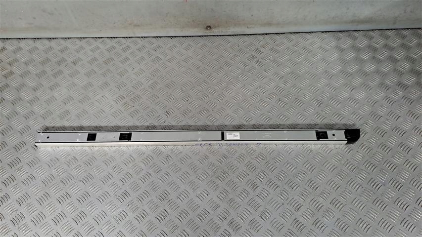 фото №1, Audi a6 c6 направляющая багажника 4f9863555a левая кронштейн