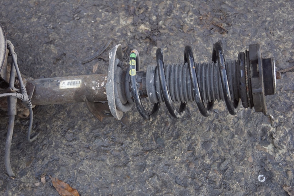 фото №4, Поворотний кулак амортизатор лівий перед skoda superb ii 2.0 tdi