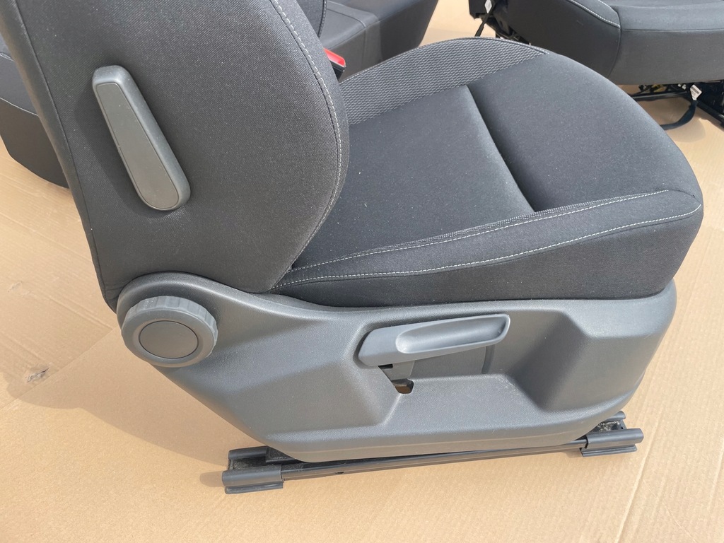 фото №6, Сиденья заднее сиденье skoda karoq механический подогрев jak nowe оригинал