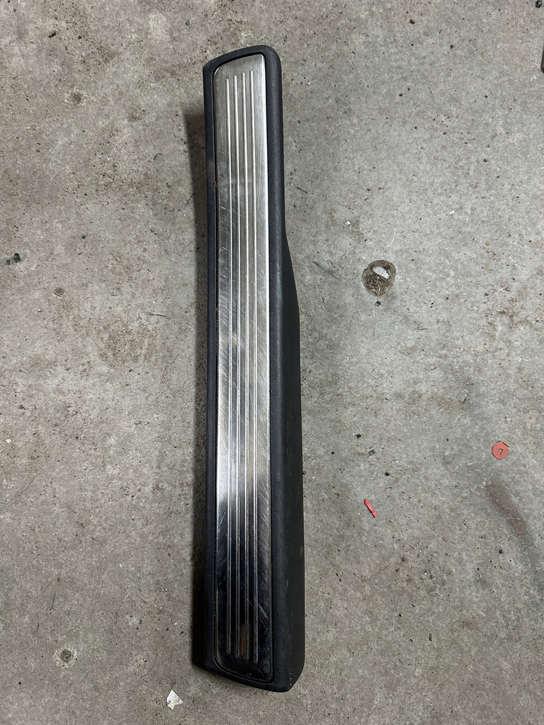 фото №1, Mercedes w222 молдинг порог внутренняя правый задняя