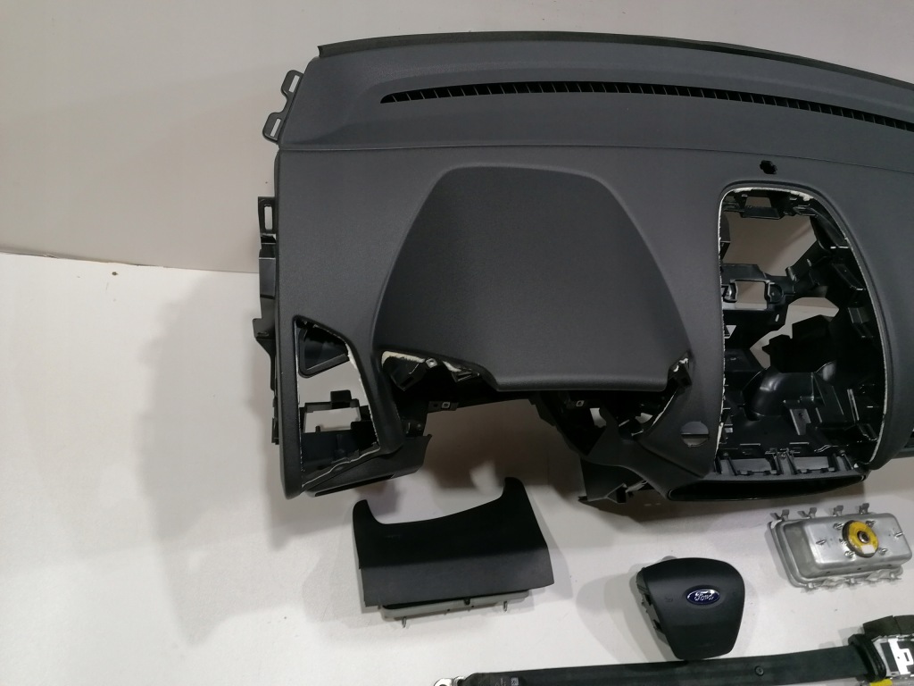 фото №4, Ford ecosport lift приборная панель консоль подушка безопасности подушки безопасности ремни оригинал демонтаж