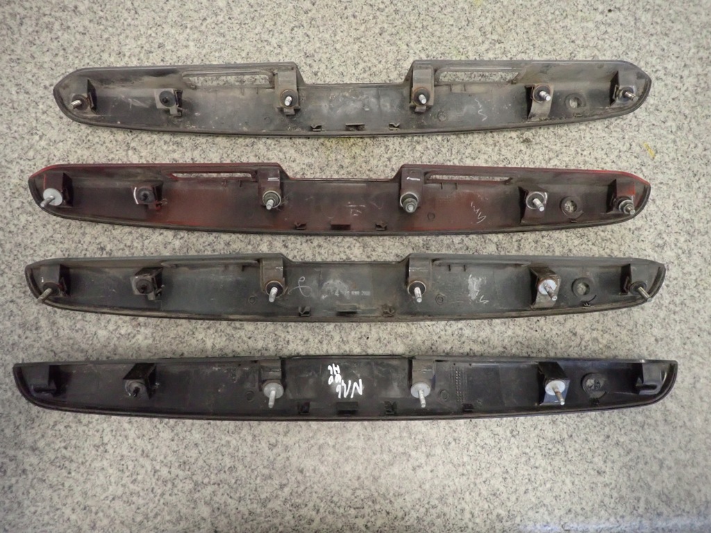 фото №4, Nissan almera n16 00-02 молдинг крышки багажника