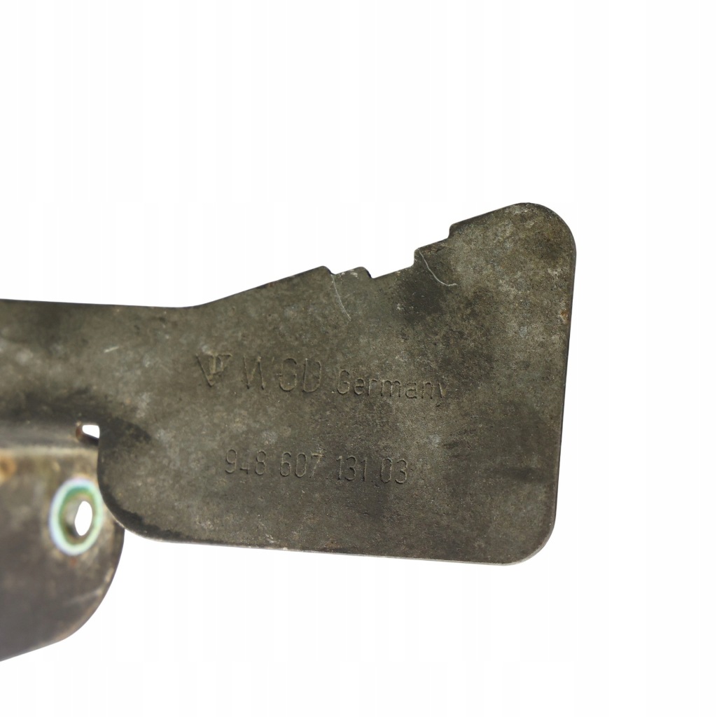 Porsche cayenne turbo 9pa тримач  генератора накладка 94860713103 Оригінал