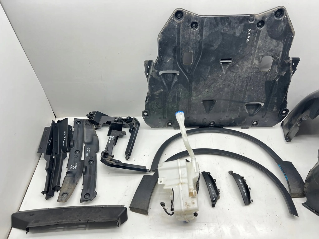 фото №11, Volvo xc40 1.5 t3 перед kompletny капот бампер pas 019-15