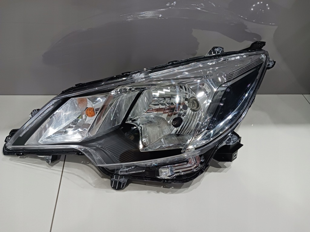 фото №1, Mitsubishi space star ii 2 lift лампа левая обычная eu 8301d445