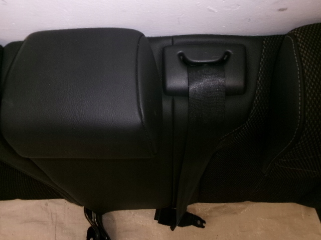 фото №9, Ds3 crossback заднее сиденье задняя полукожа спинка подголовник подголовники