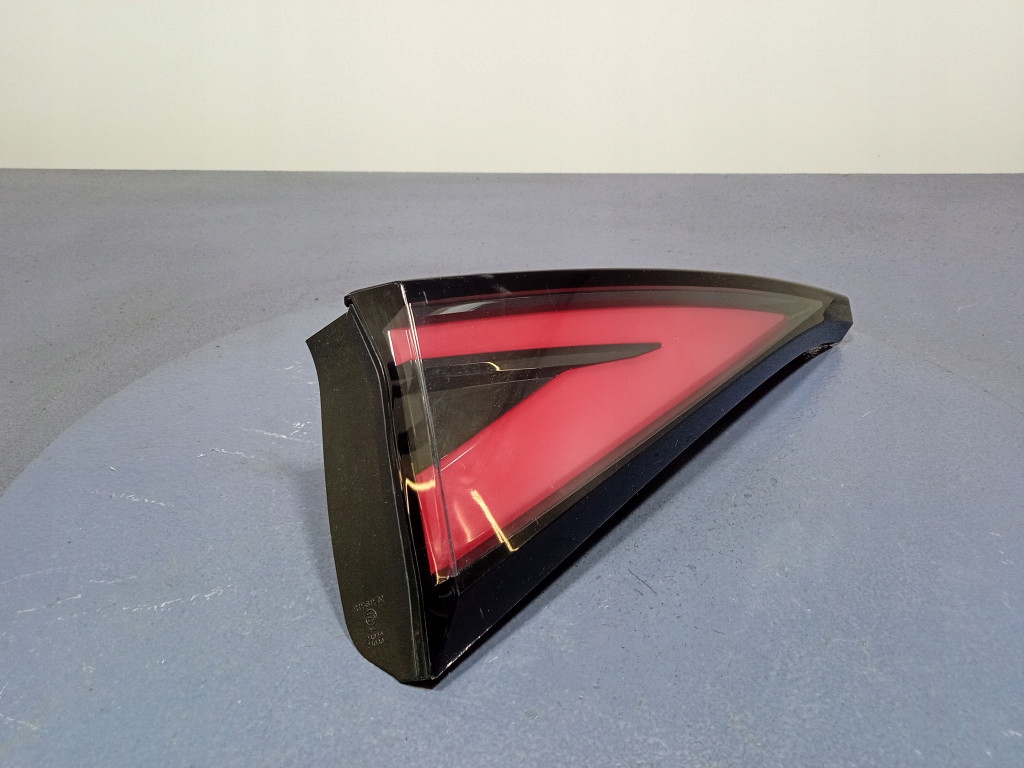 фото №2, Kia sportage v лампа задняя левая задняя внутренняя 92403r2000