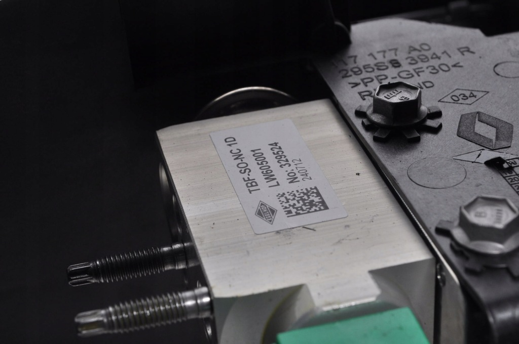 фото №12, Renault captur ii lift 24r 1.6 16v e-tech pas передній 214810845r 2141048